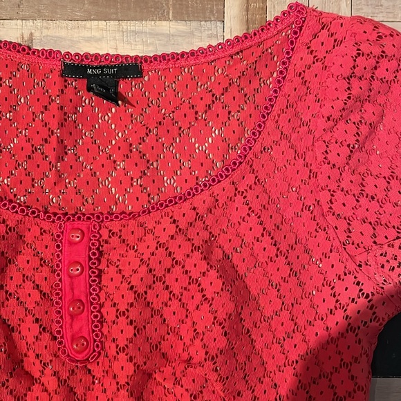 Mango / MNG Suit Women’s Dress Blouse. Red. Mesh/Lace with light stretch. - Picture 3 of 4